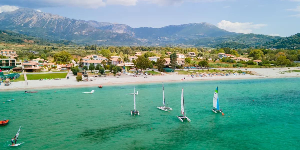 Vodní sporty ve Vassiliki Vodní sporty ve Vassiliki