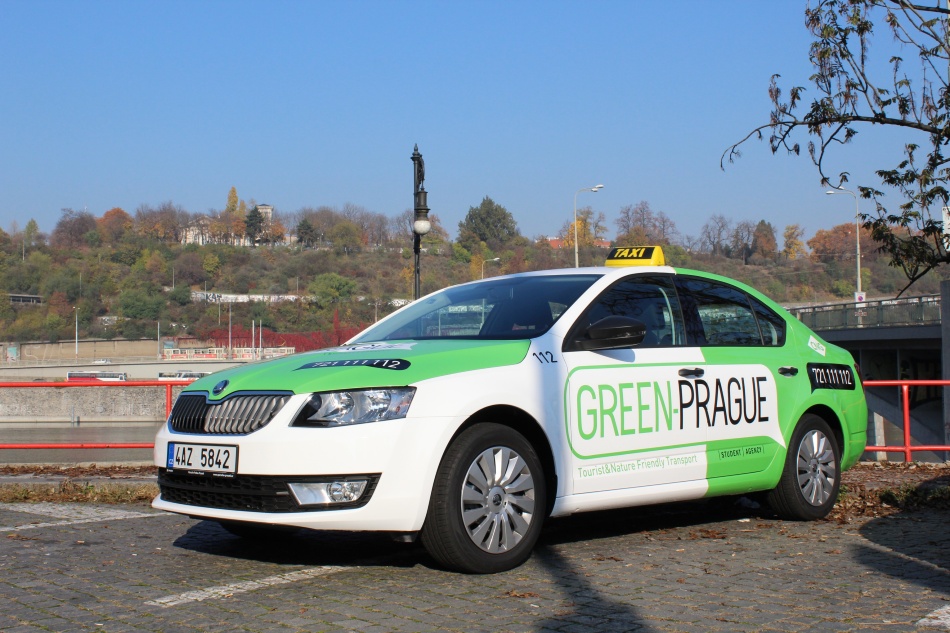 Green_Prague_Taxi